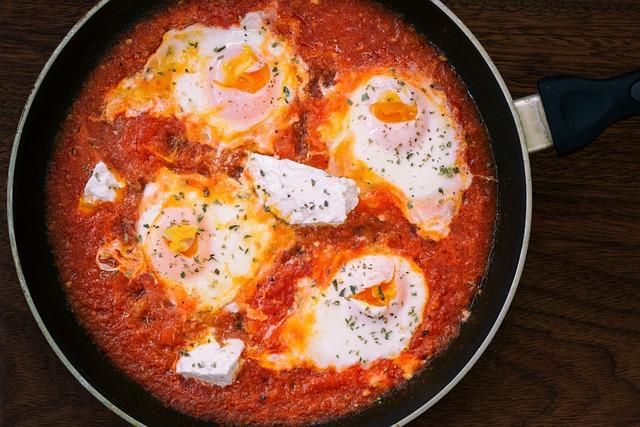 Shakshuka: Co to je a jak se připravuje